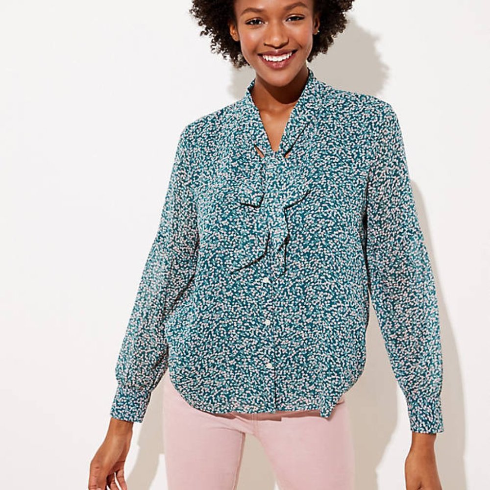 LOFT Women's NWT Petite Garden Tie Neck Blouse